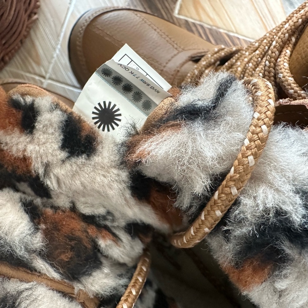 Rare 🔥 and Excellent Condition UGG Adirondack Leopard Cuff Boots - Picture 10 of 11